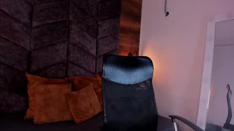 lauraagomezz__ online show from 02-04-25, 01:56