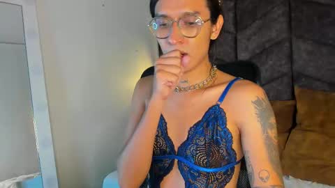 lauraagomezz__ online show from 02-07-25, 01:47