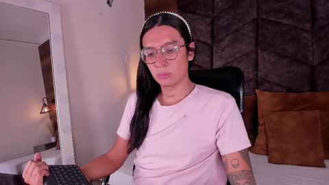 lauraagomezz__ online show from 02-09-25, 12:19