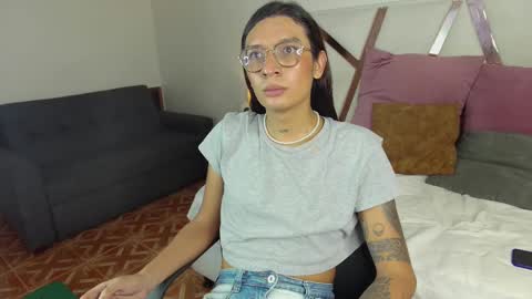 lauraagomezz__ online show from 03-11-25, 01:16
