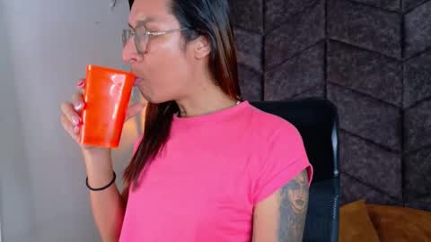 lauraagomezz__ online show from 09-09-25, 07:57