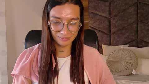 lauraagomezz__ online show from 09-16-25, 11:39