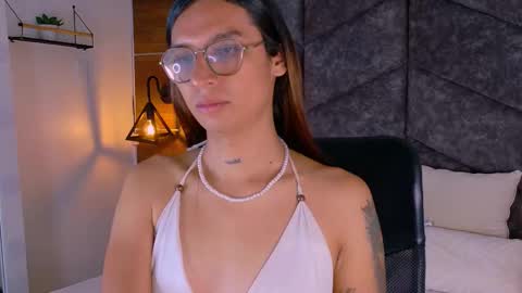 lauraagomezz__ online show from 09-29-25, 07:40