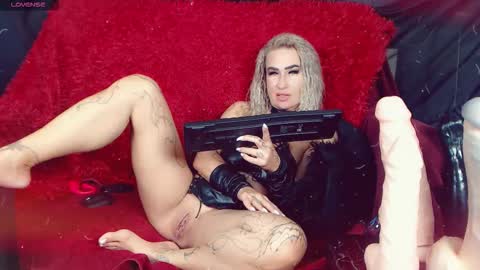 LauraCrystall online show from 10-08-25, 05:10