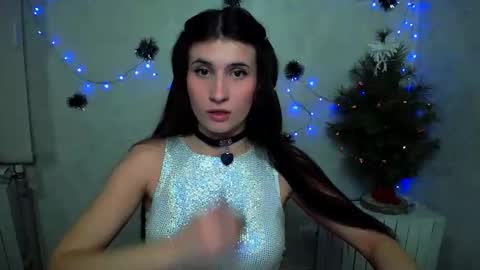 Laura online show from 12-21-25, 11:17