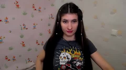 Laura online show from 12-22-25, 09:06