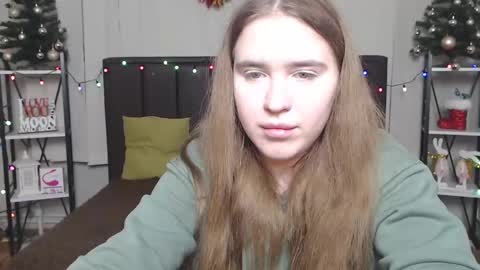 LauraHlot online show from 12-26-24, 10:31