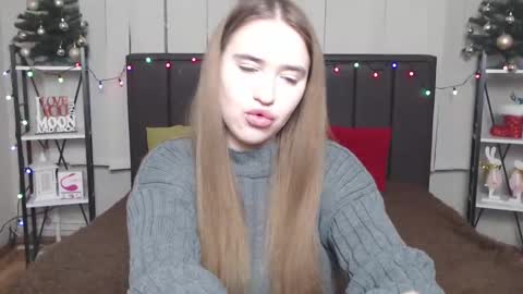 LauraHlot online show from 12-27-24, 07:14