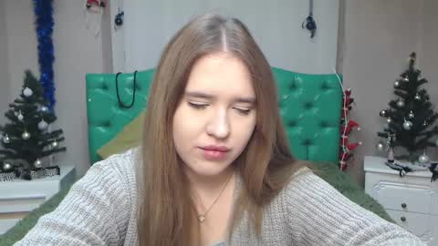 LauraHlot online show from 12-28-24, 07:11