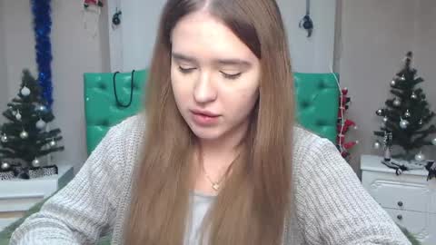 LauraHlot online show from 12-29-24, 01:56