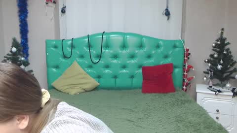 LauraHlot online show from 12-29-24, 04:59