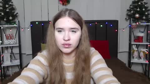 LauraHlot online show from 12-30-24, 10:23