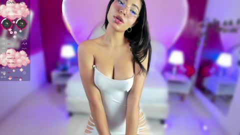Laura MartinGMT-5 2200-0600 online show from 12-21-24, 03:58