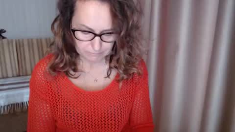 Lauraoven1 online show from 10-30-25, 08:05