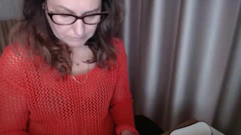 Lauraoven1 online show from 11-01-25, 07:54