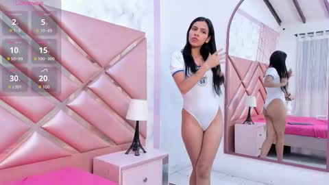 Snapshot of lauraroot chatting on 02-09-26, 11:36 lauraroot online show from 02-09-26, 11:36