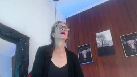 Snapshot of laurasofia45 chatting on 02-18-26, 01:40 Laura Sofia online show from 02-18-26, 01:40