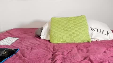 Laura Lara Sommer online show from 01-11-25, 09:36