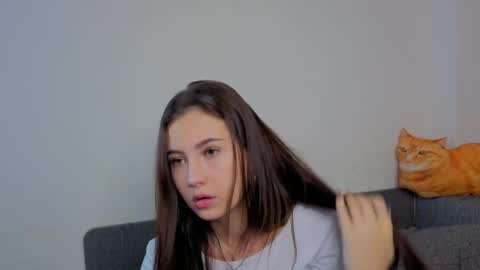 Monica online show from 10-22-25, 06:35