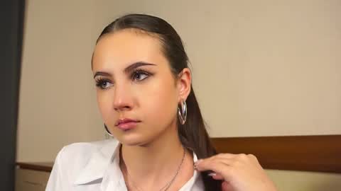 Monica online show from 11-20-25, 11:10