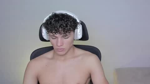 Laureent online show from 10-14-25, 06:25