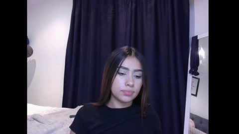 Snapshot of lauren_clauz chatting on 11-20-25, 12:00 Lauren Clauz online show from 11-20-25, 12:00