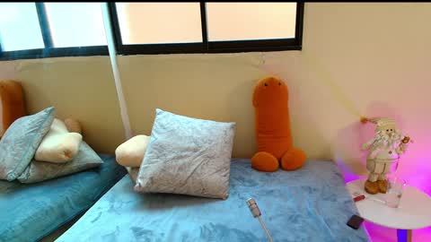    1      online show from 12-28-24, 09:08