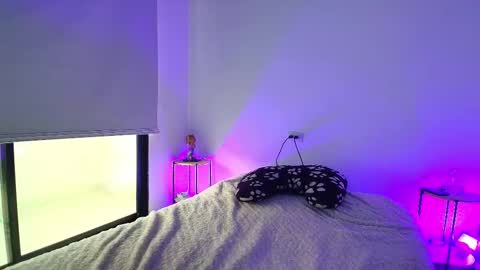    1      online show from 10-24-25, 12:01