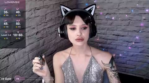 Snapshot of lauren_raquel chatting on 01-26-25, 08:13 Eva online show from 01-26-25, 08:13