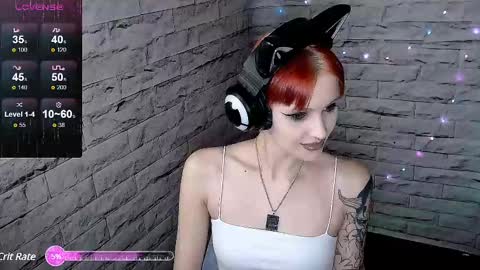 Snapshot of lauren_raquel chatting on 02-18-25, 05:21 Eva online show from 02-18-25, 05:21