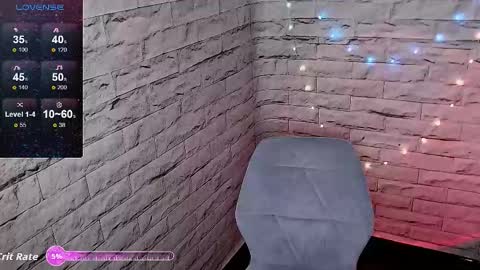 Snapshot of lauren_raquel chatting on 09-23-25, 03:04 Eva online show from 09-23-25, 03:04