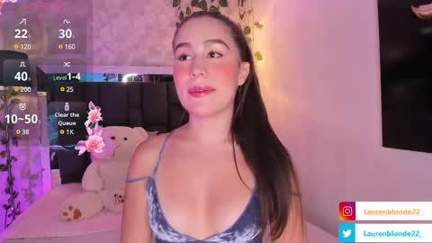 Snapshot of laurenblonde22 chatting on 02-22-25, 08:31 Lauren Blonde online show from 02-22-25, 08:31