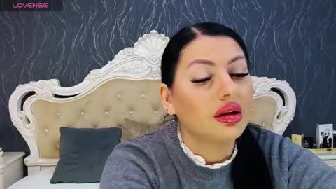 Laura online show from 02-06-25, 08:39