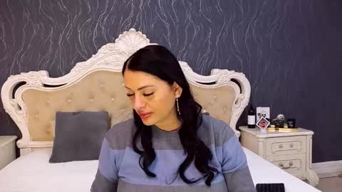 Laura online show from 12-01-25, 08:08