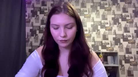 Hannah online show from 09-24-25, 04:21