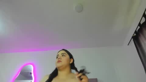 Snapshot of laurenlaine99 chatting on 03-11-25, 12:06 laurenlaine online show from 03-11-25, 12:06