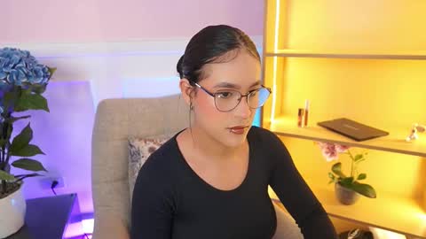 Lauren Miles online show from 10-02-25, 11:39