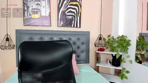 Lauren  online show from 09-11-25, 02:39