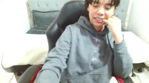 laurent online show from 12-22-24, 02:06