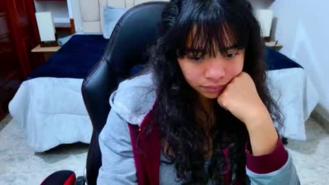 laurent online show from 10-18-25, 04:15