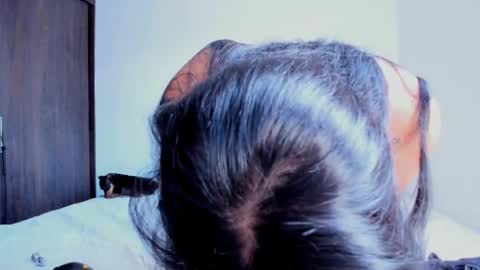 Lucie  online show from 11-25-25, 09:48