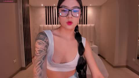 Lau  online show from 11-13-25, 02:54