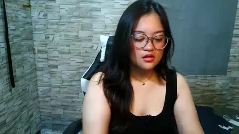 laurine_sexy21 online show from 09-09-25, 12:48