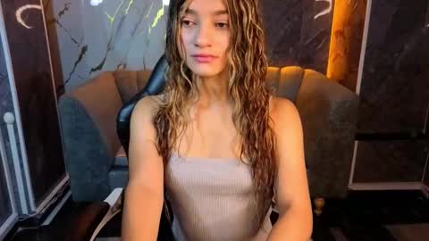 Snapshot of laurita_b chatting on 11-04-25, 08:19 Laurita online show from 11-04-25, 08:19