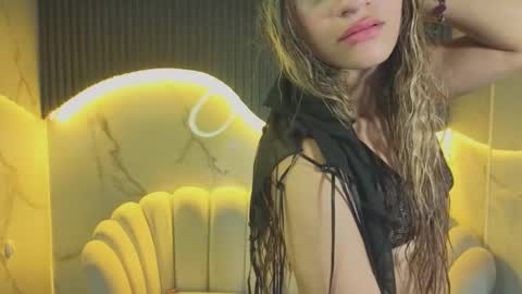 Snapshot of laurita_b chatting on 11-07-25, 04:40 Laurita online show from 11-07-25, 04:40