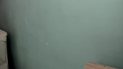 Lau Roberts online show from 02-28-25, 06:32