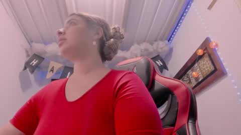 Lauu G online show from 10-12-25, 02:54