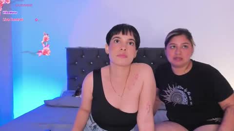 Snapshot of lauxsofi chatting on 10-24-25, 10:06 Lau Sofi online show from 10-24-25, 10:06