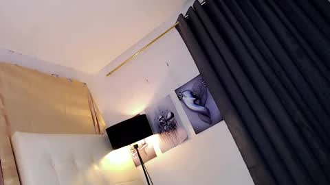 Snapshot of lavander_fieldss chatting on 02-20-25, 09:09 ximena online show from 02-20-25, 09:09