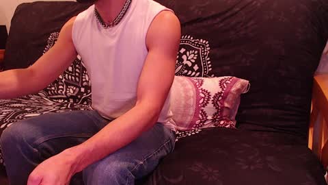 Snapshot of lavenderguy chatting on 01-11-25, 09:47 lavenderguy online show from 01-11-25, 09:47